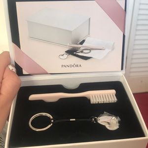 Pandora bracelet cleaner